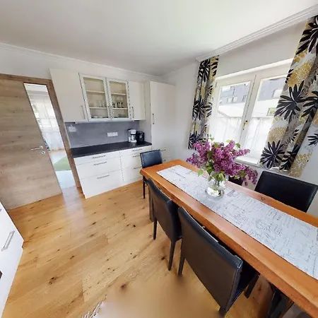 Brigitte Schoendorfer Apartman *