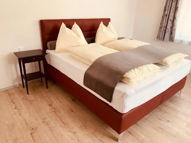 Brigitte Schöndorfer Apartment *