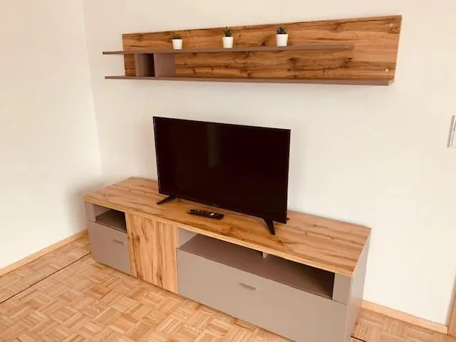 Brigitte Schöndorfer *